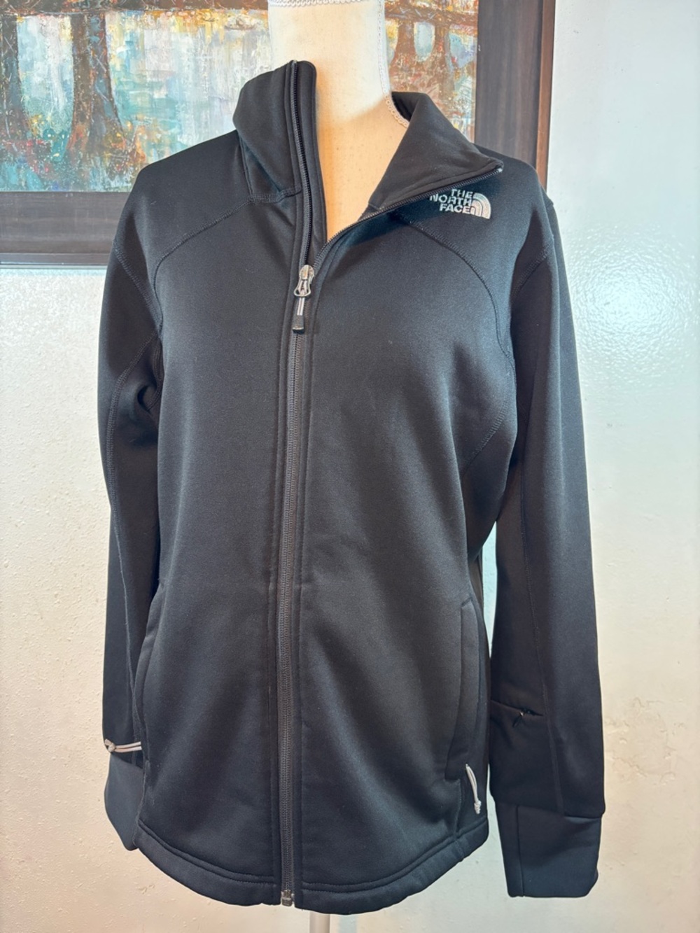 The North Face Black Full-Zip Softshell Jacket - Picture 6 of 6
